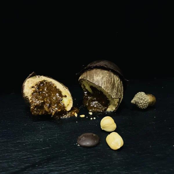 Dessert trompe-l'œil en forme de noisette, création gourmande et originale