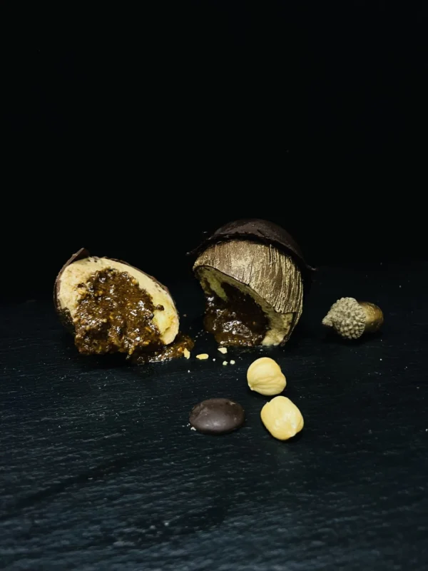 Dessert trompe-l'œil en forme de noisette, création gourmande et originale