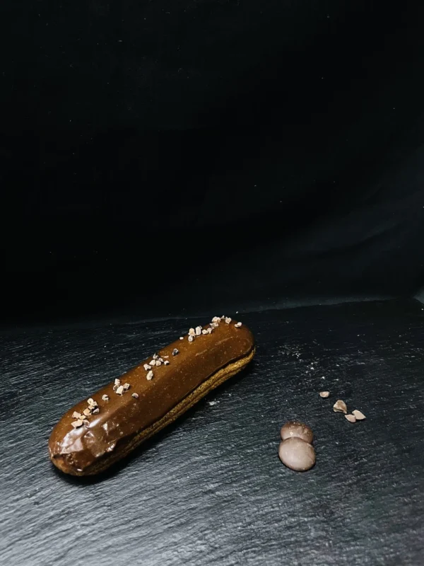 Éclair au chocolat, pâtisserie classique et gourmande